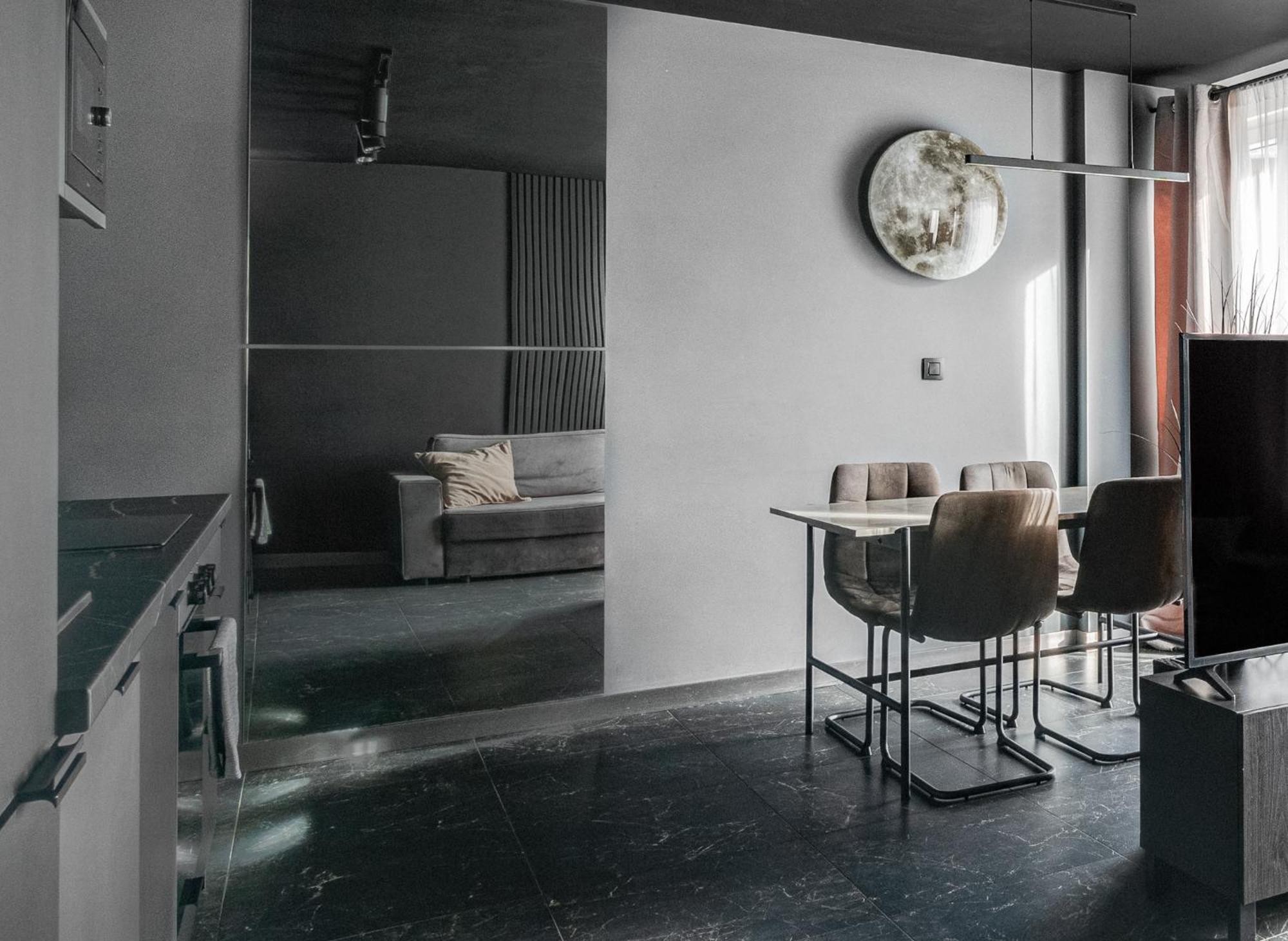 ורוצלב Blacknight Apartment - Self Check-In 24H מראה חיצוני תמונה